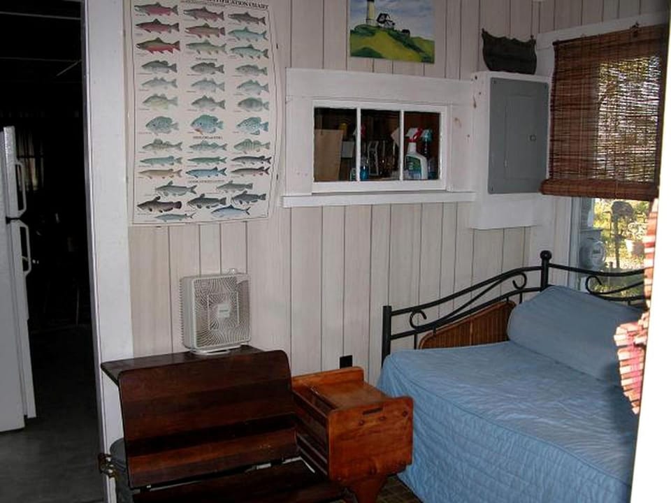 Cozy Cottage Rental with Views of Historic Lake Champlain in West Swanton, Vermont House in Lake Champlain