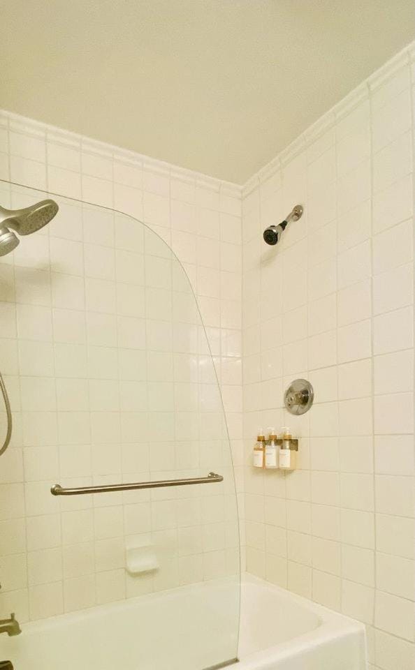 Luxury Vacation Rental near Dundee in Heart of Oregon Wine Country House in Willamette Valley