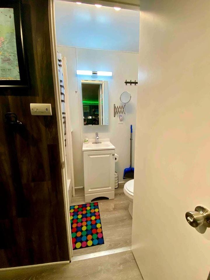 Fully Refurbished Container in Devore Heights, California, for Glamping Trips on Route 66 House in San Bernardino