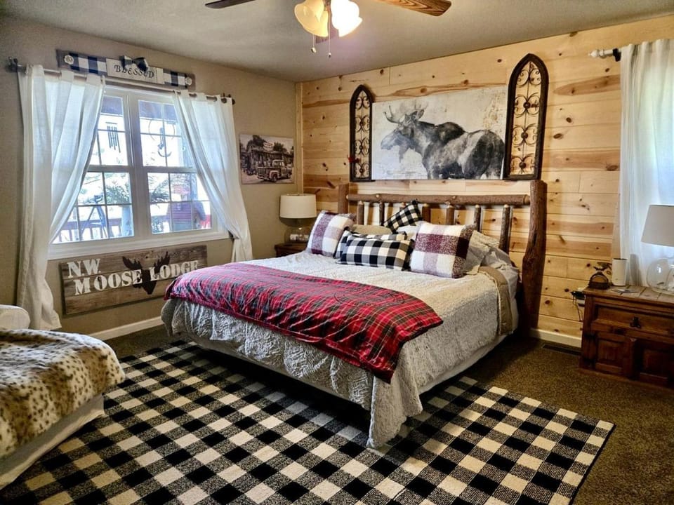 Spacious Camping Cabin Perfect for Families in the Blue Ridge Mountains of Georgia Cabin in Georgia