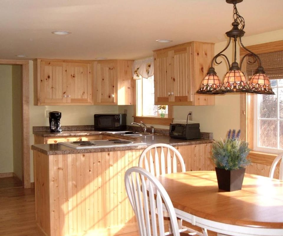 Scenic Cottage Rental near the Beach on Casco Bay, Maine House in Phippsburg