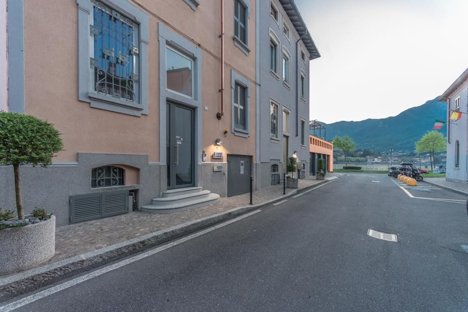 Property building, Facade/entrance