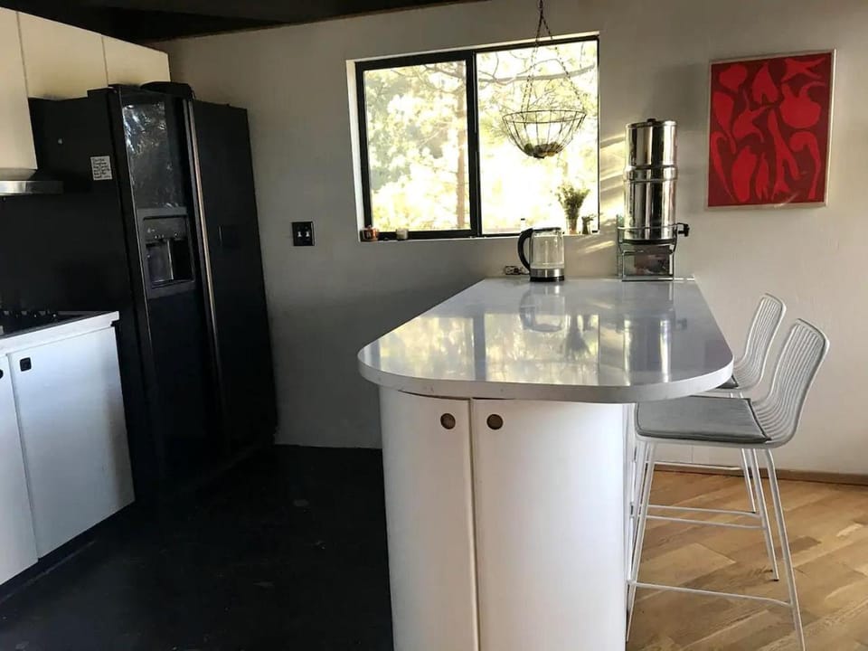Stunning Cabin with Indoor Jacuzzi Ideal for a Weekend Getaway from Los Angeles Cabin in Pine Mountain Club