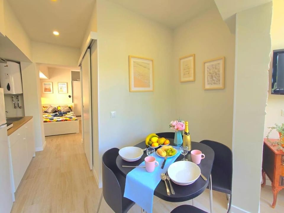 Begona White Pearl City Center Studio Nogalera by NAMASTE ELITE Apartment in Torremolinos