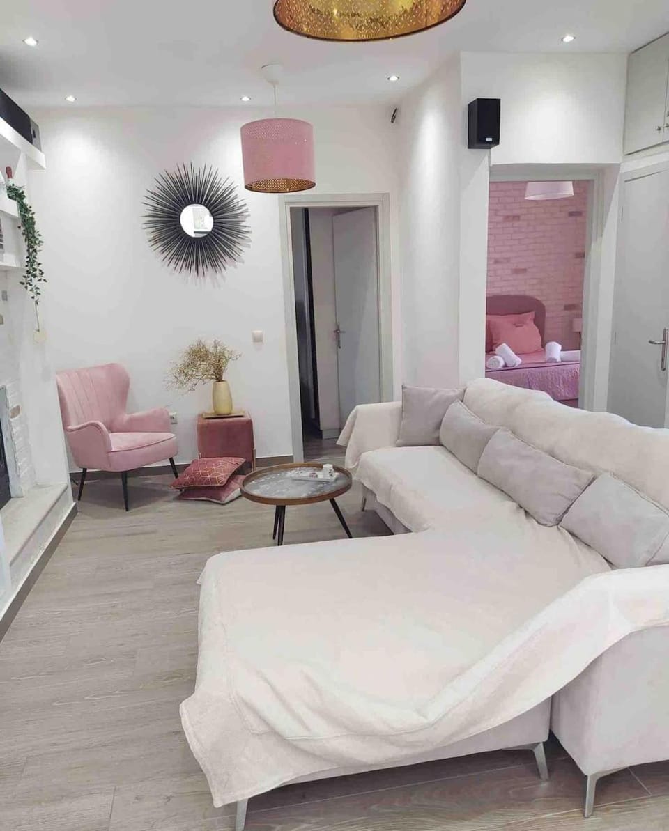 Living room, Photo of the whole room, Seating area