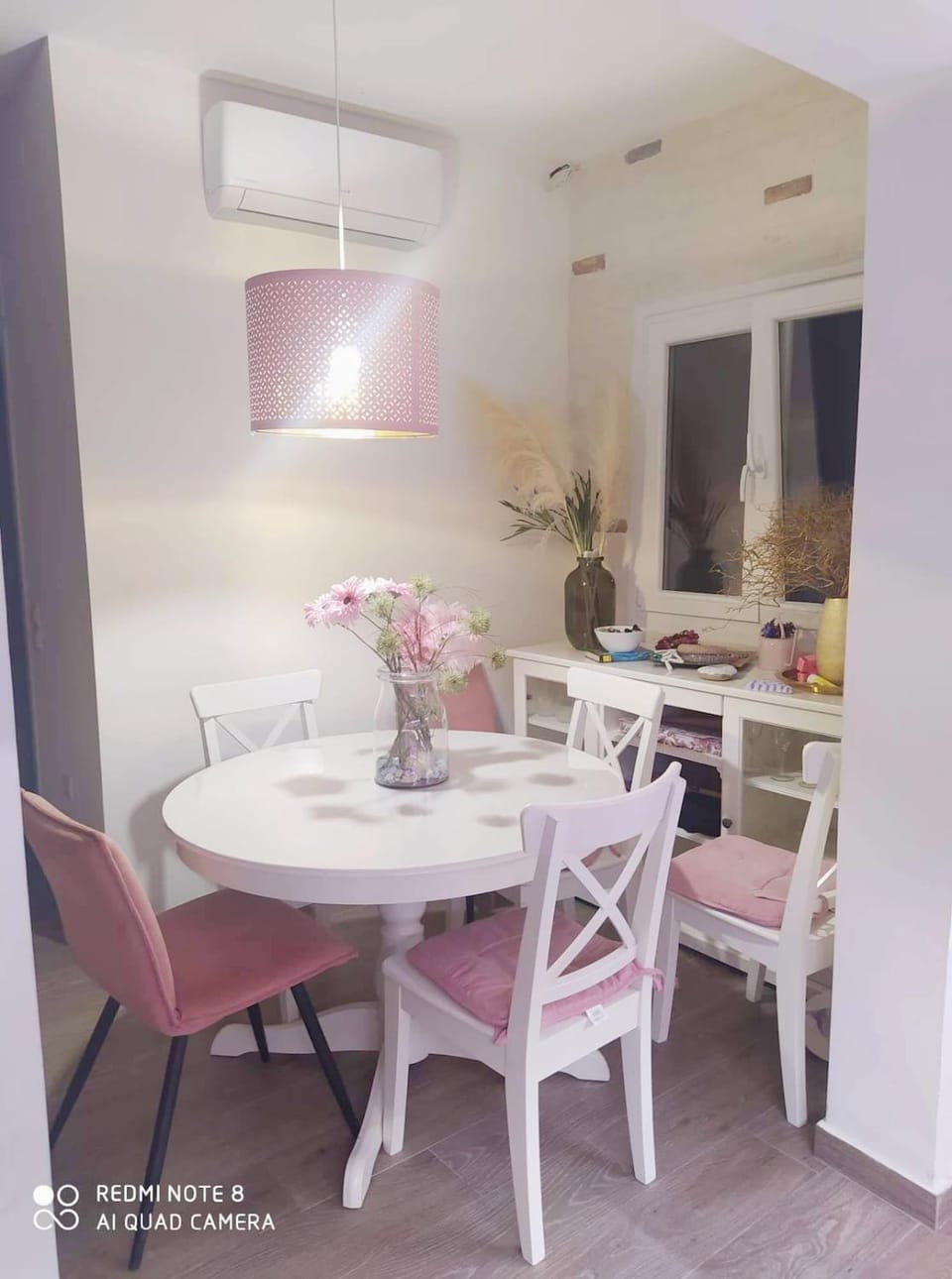 Living room, Dining area, air conditioner