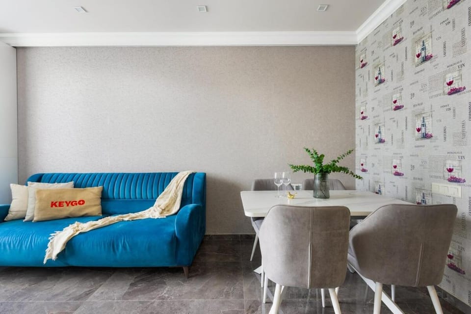 Seating area, Dining area