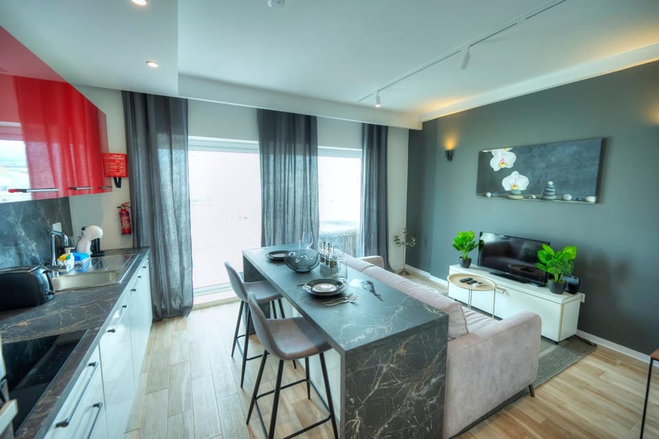 Luxury penthouse with sun terrace & jacuzzi RJOR1-1 Apartment in Malta