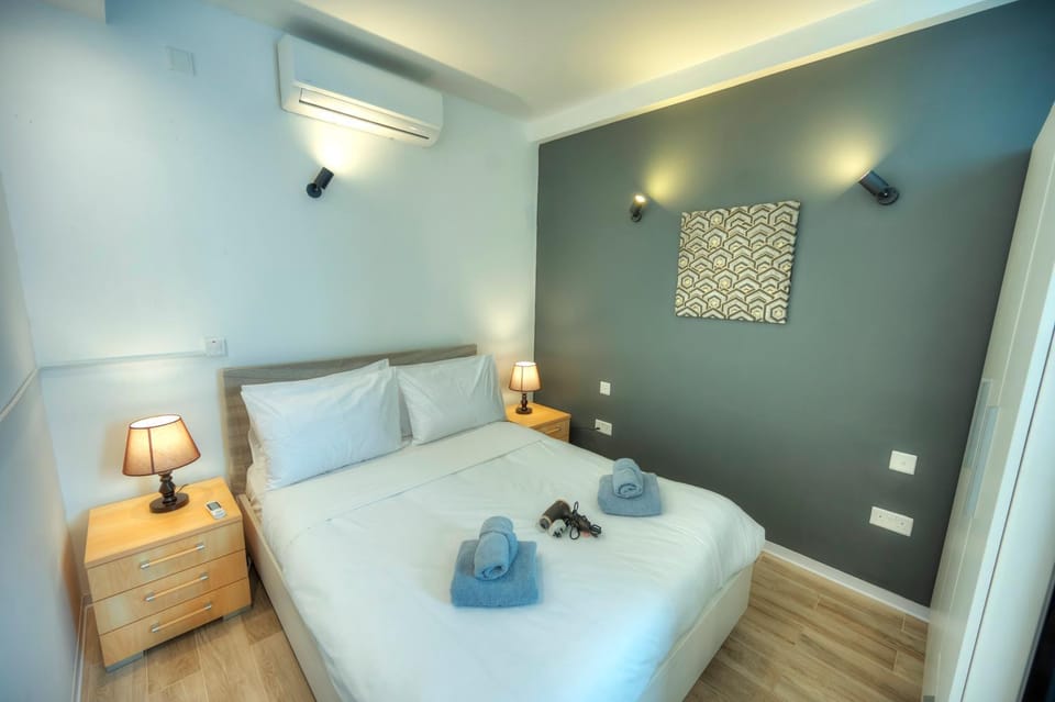 Luxury penthouse with sun terrace & jacuzzi RJOR1-1 Apartment in Malta