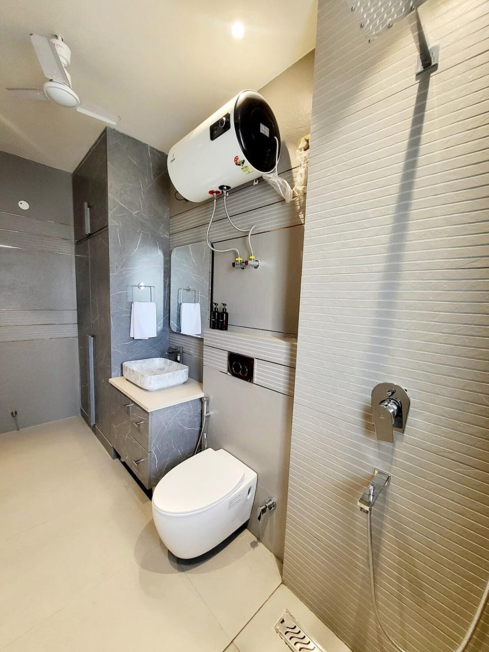 Shower, Toilet, Bathroom