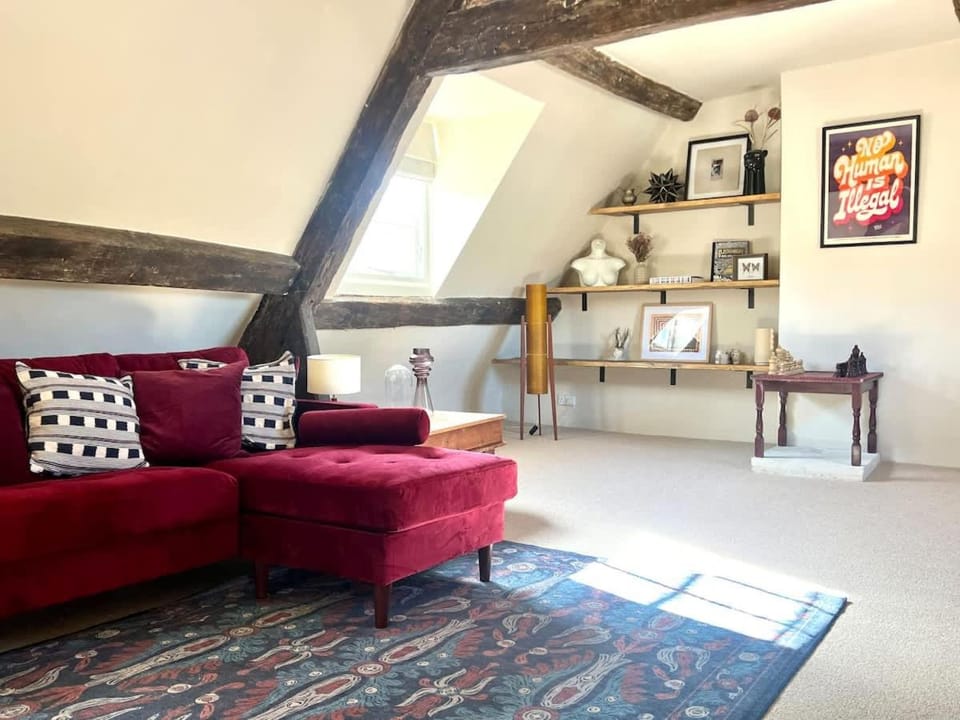 NEW Iron Gates - Central Frome Apartment in Frome