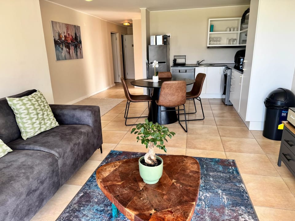 Kitchen or kitchenette, Living room, Dining area, pet friendly