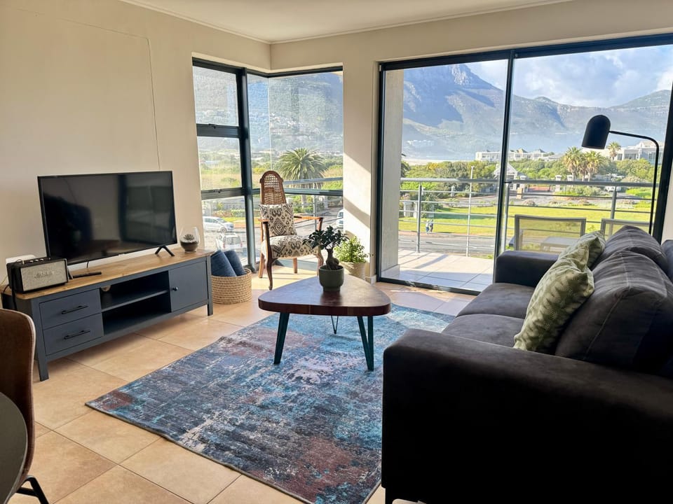 Living room, Seating area, Mountain view