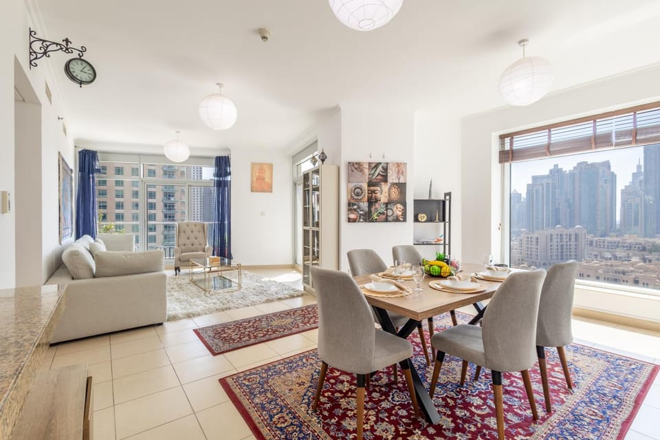 Vibrant 2BR in Burj Views - Near Dubai Mall & Burj Apartment in Dubai