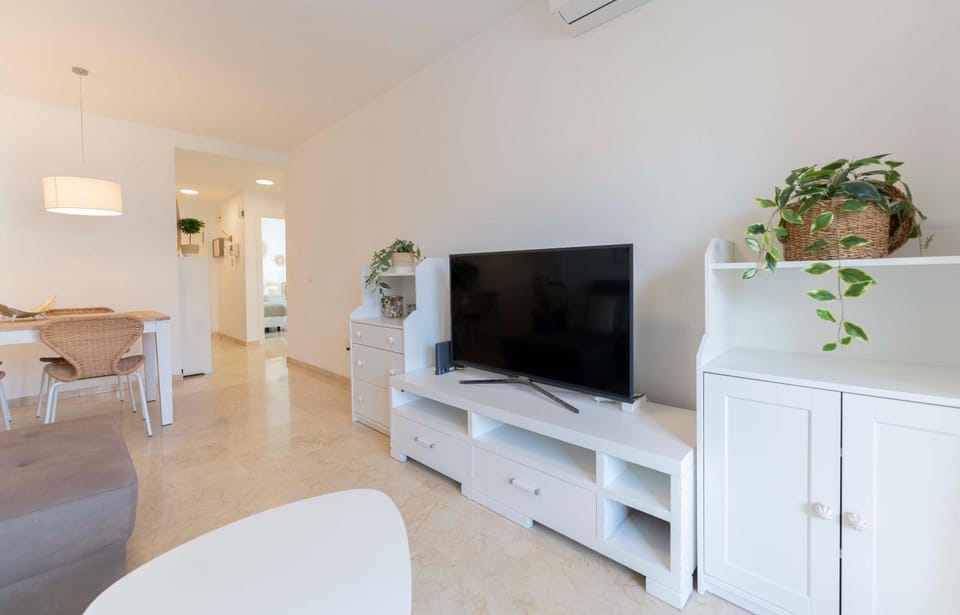 TV and multimedia, Dining area