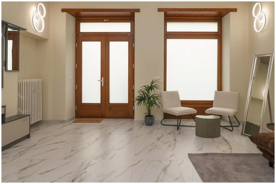 TV and multimedia, Living room, Seating area, internet