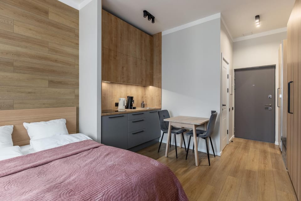 Bed, Kitchen or kitchenette, Photo of the whole room, Dining area, Bedroom, wardrobe