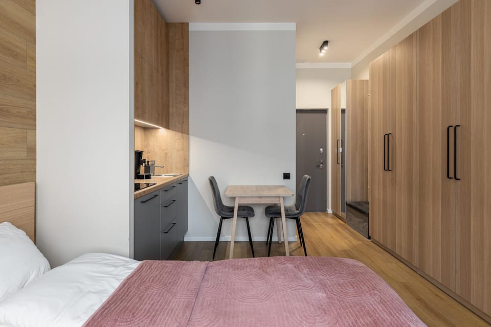Bed, Kitchen or kitchenette, Photo of the whole room, Dining area, Bedroom, wardrobe