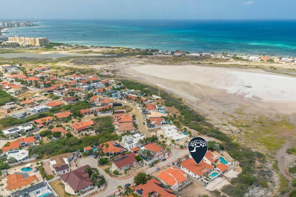 Salina Breeze by Bocobay Villa in Noord
