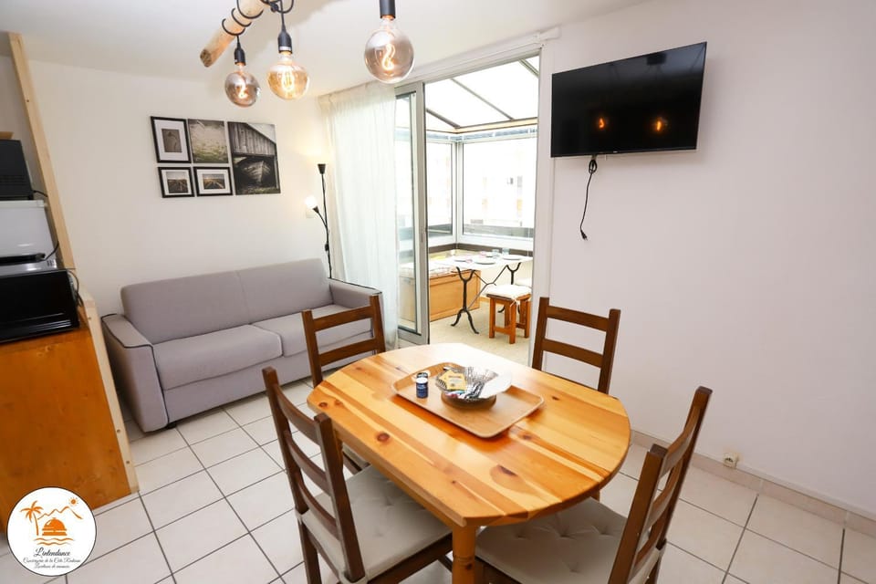 Saint-Cyprien charmant appartement vue mer Apartment in Saint-Cyprien