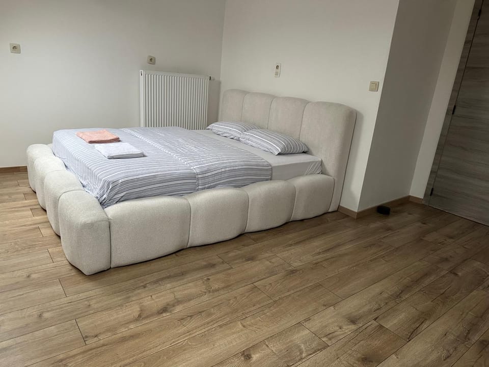 Duplex Apartment Apartment in Saint-Gilles