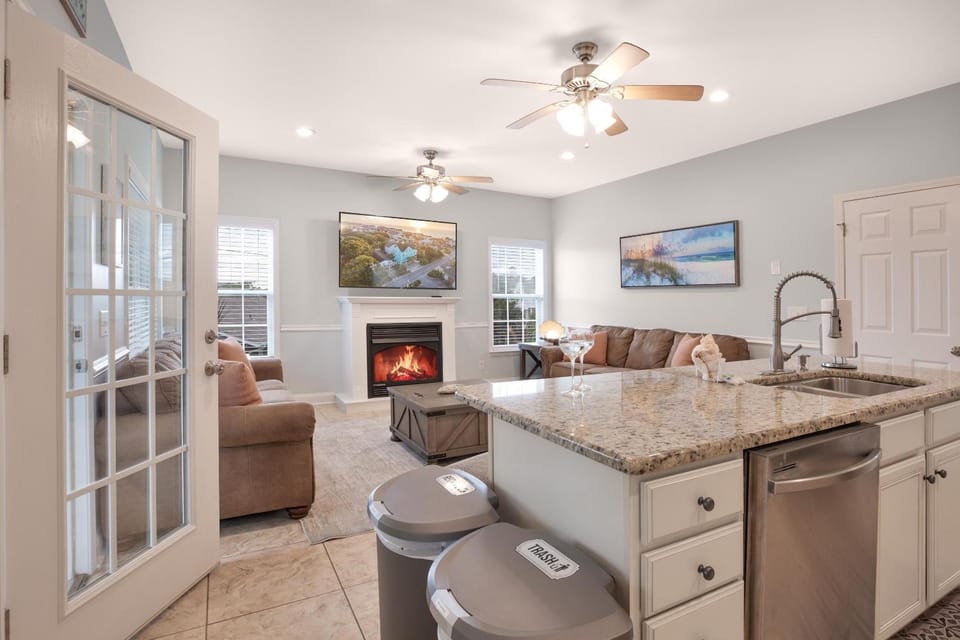 Salty Mermaid House in Surfside Beach