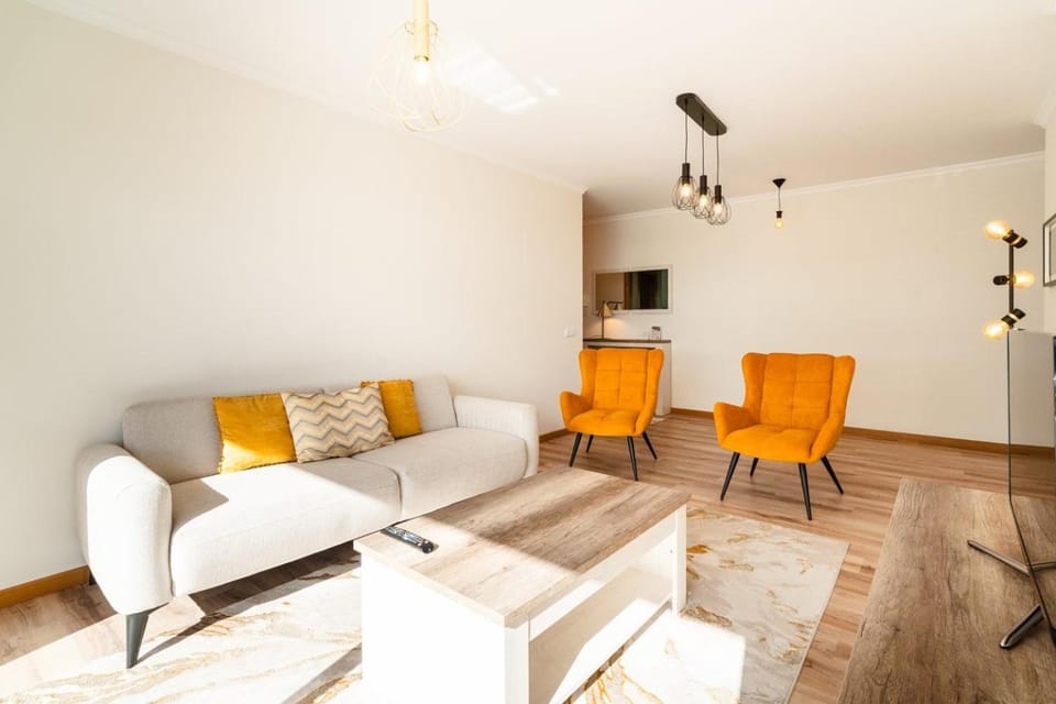 GuestReady- Charming Condo with Pool in Caniço Apartment in Caniço