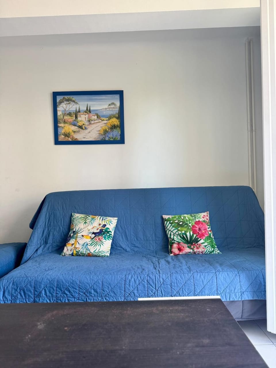 Provencal City Center Getaway Apartment in Saint-Raphael