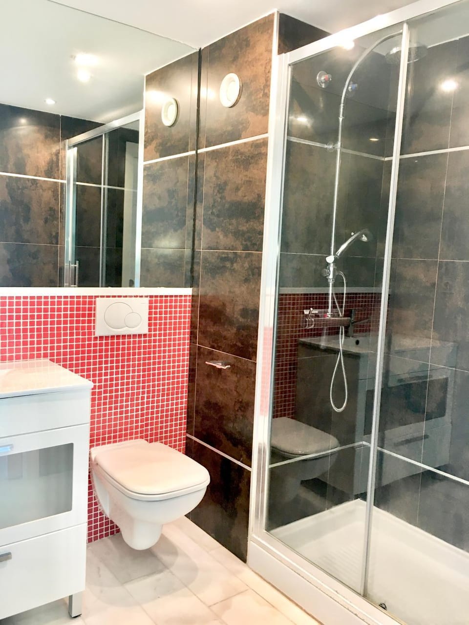 Shower, Toilet, Bathroom