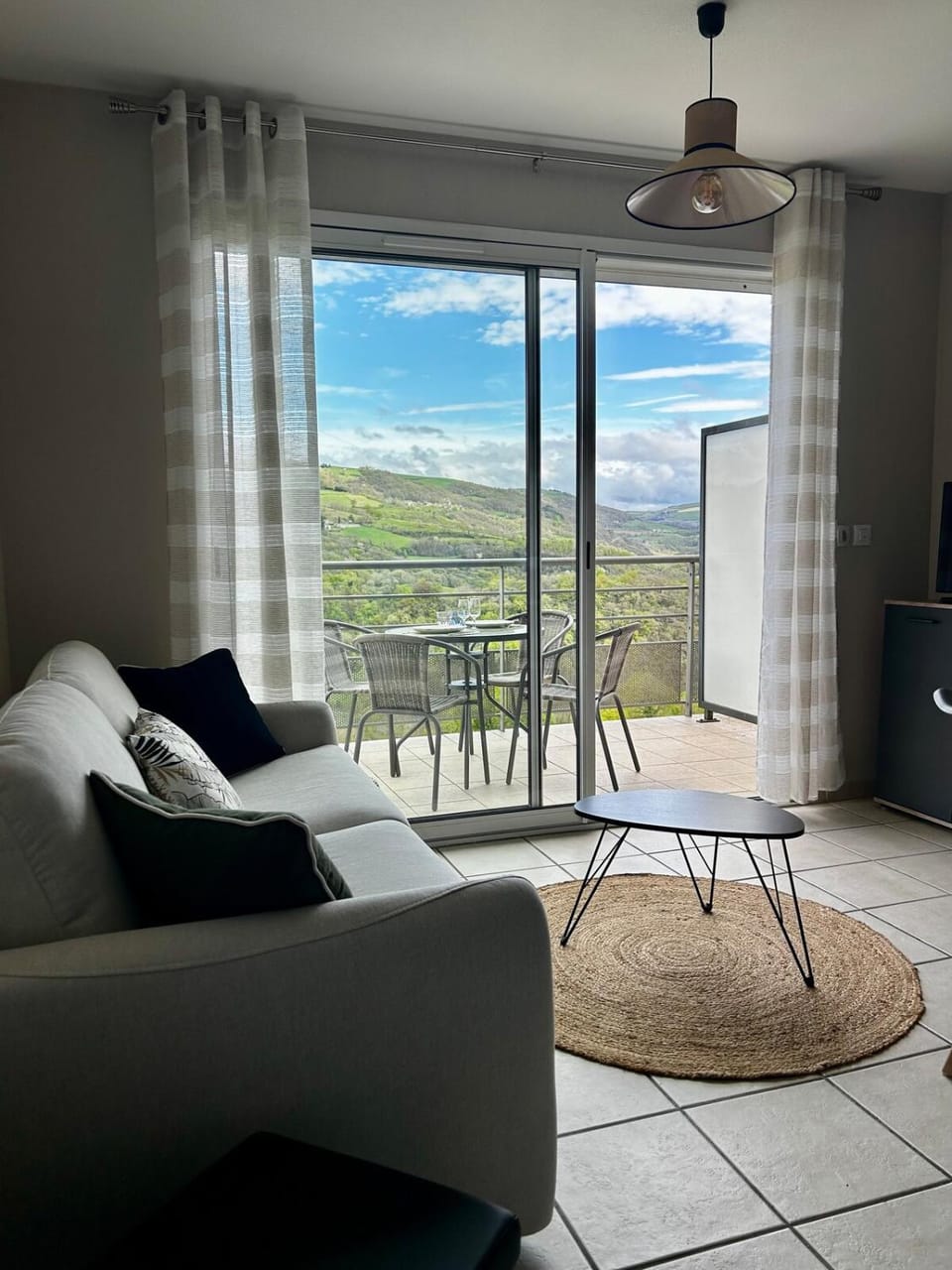 Natural landscape, Living room