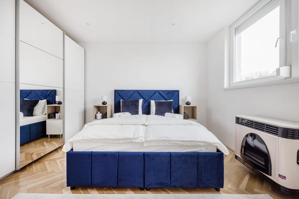 Bed, Bedroom, wardrobe