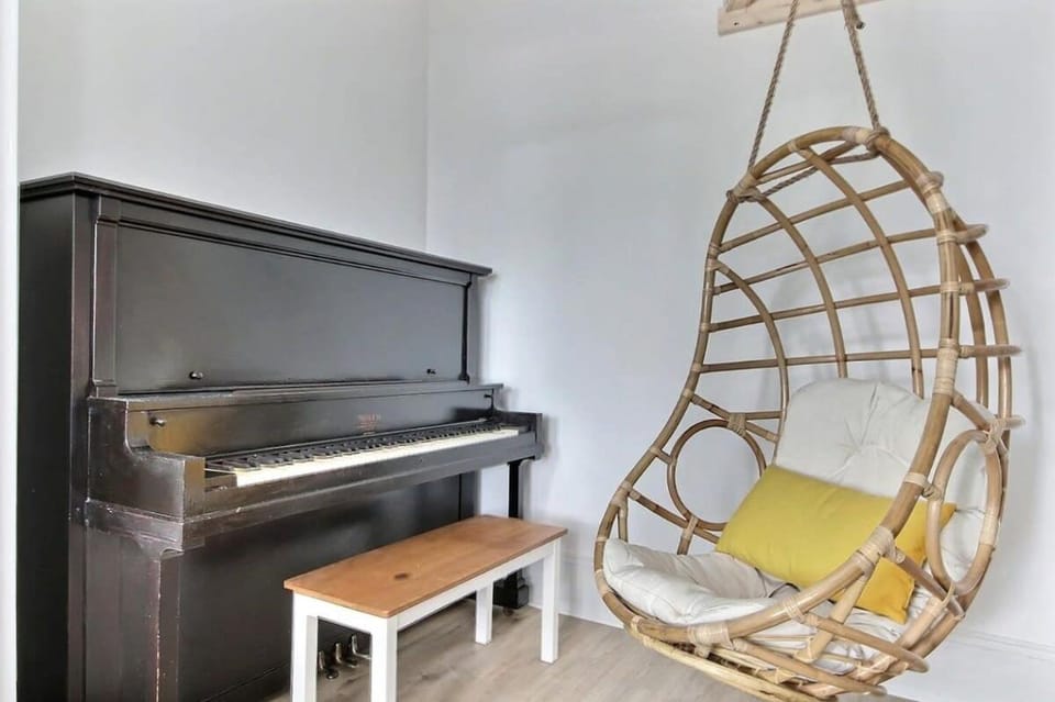 2BR - Hot Tub & 2 Parking - 8 min to Old Quebec Apartment in Quebec City