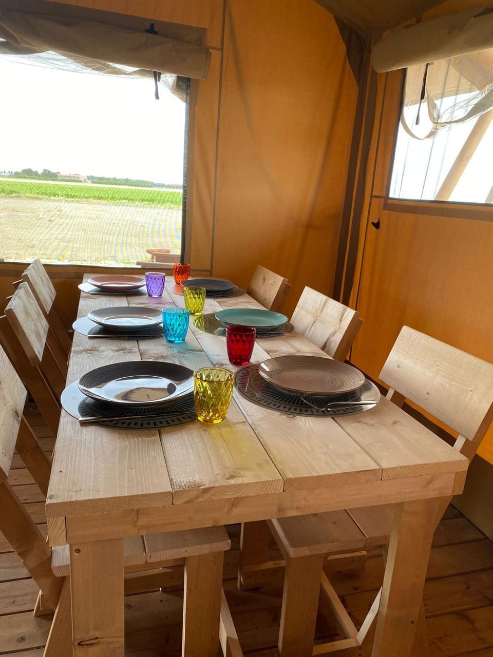 Camping Hofstede Zonnevliet - Safaritent Chalet in Zeeland, Netherlands