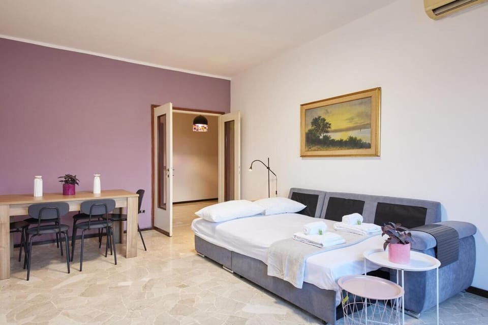 Affaccio sul Naviglio - Spazioso apt con 6 posti Apartment in Milan