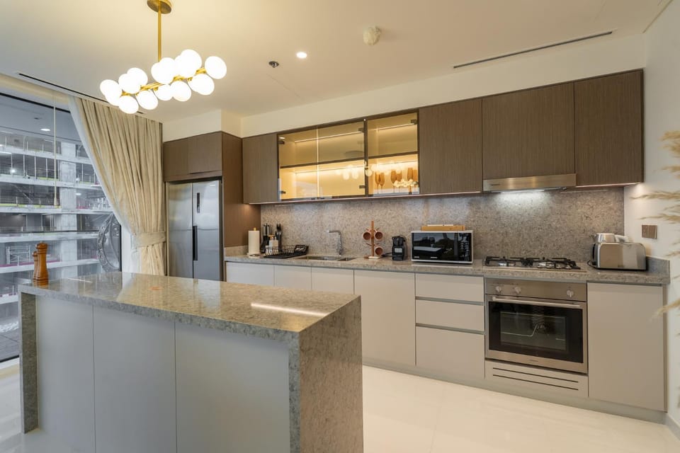 Coffee/tea facilities, Kitchen or kitchenette, oven, stove, toaster