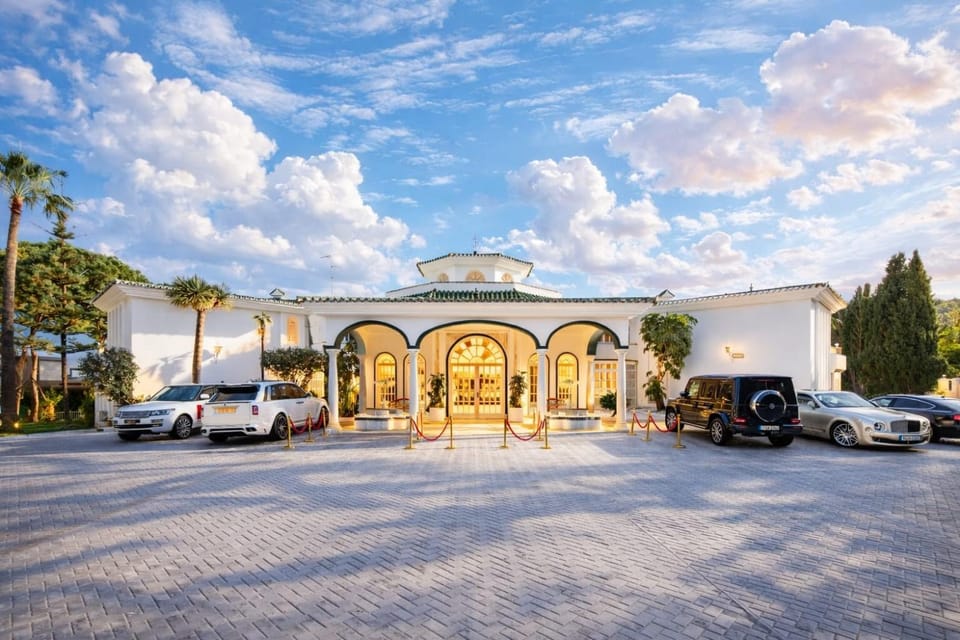 Palacio Suites Marbella Bed and Breakfast in Marbella