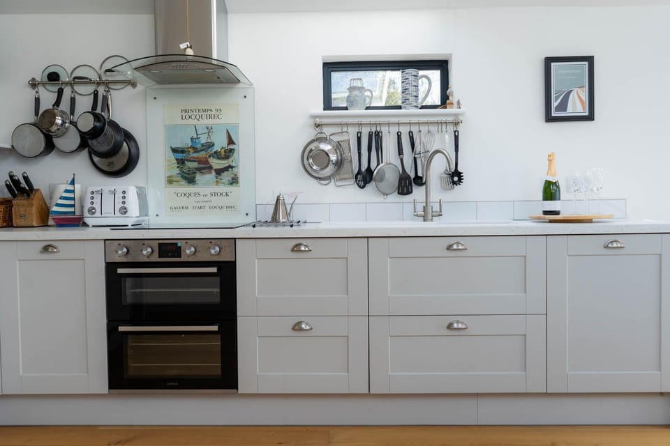 Kitchen or kitchenette, stove