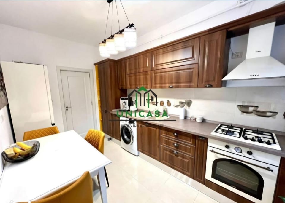 Kitchen or kitchenette, Dining area, dishwasher, oven, stove, washing machine