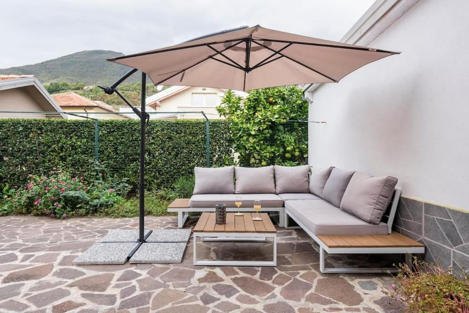 Garden, Mountain view