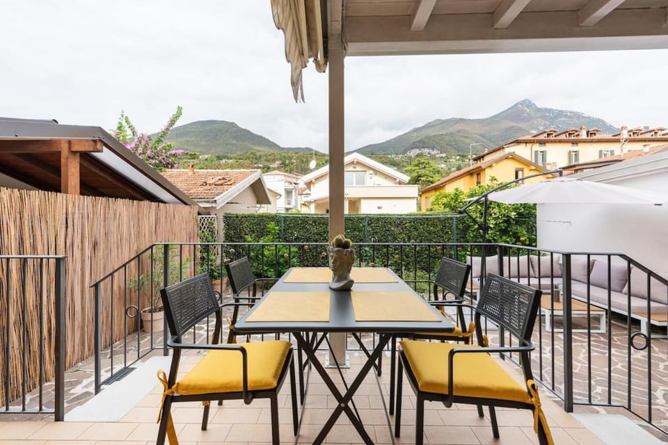 View (from property/room), Balcony/Terrace, Balcony/Terrace, Dining area