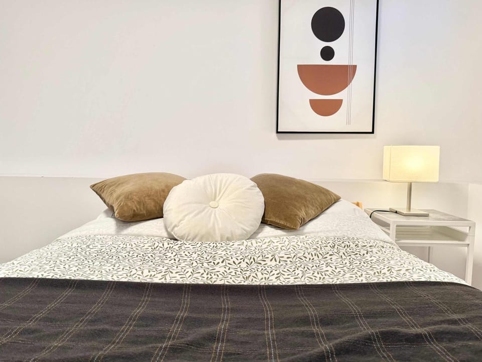 4 Large Rooms City Centre Apartment in Quebec City