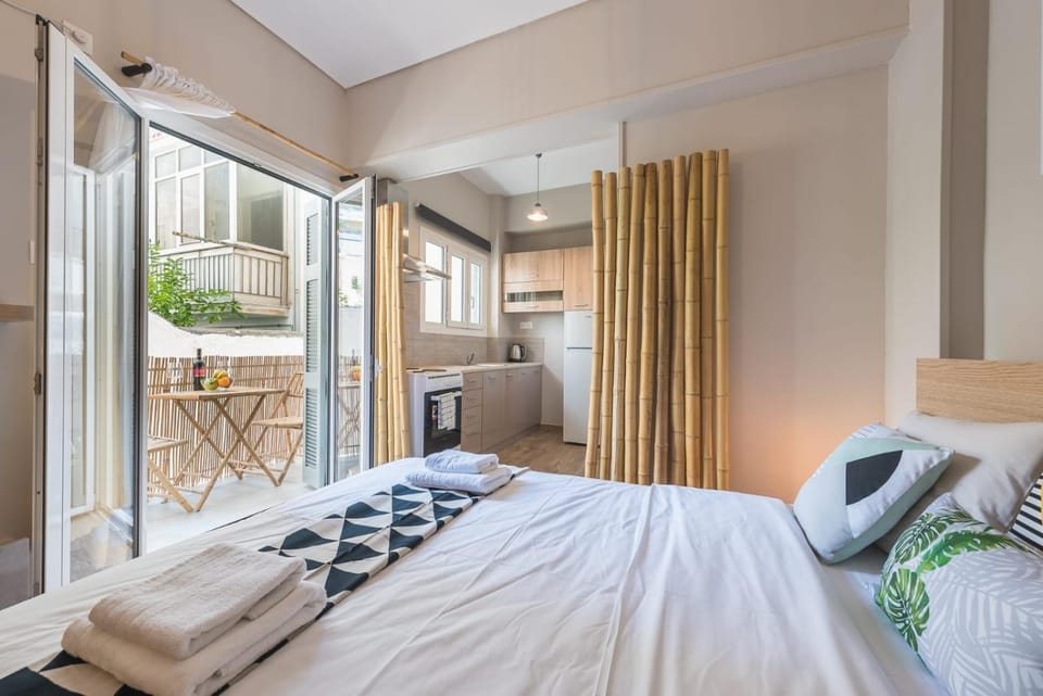 Modern apartment near with Acropolis & metro Apartment in Athens