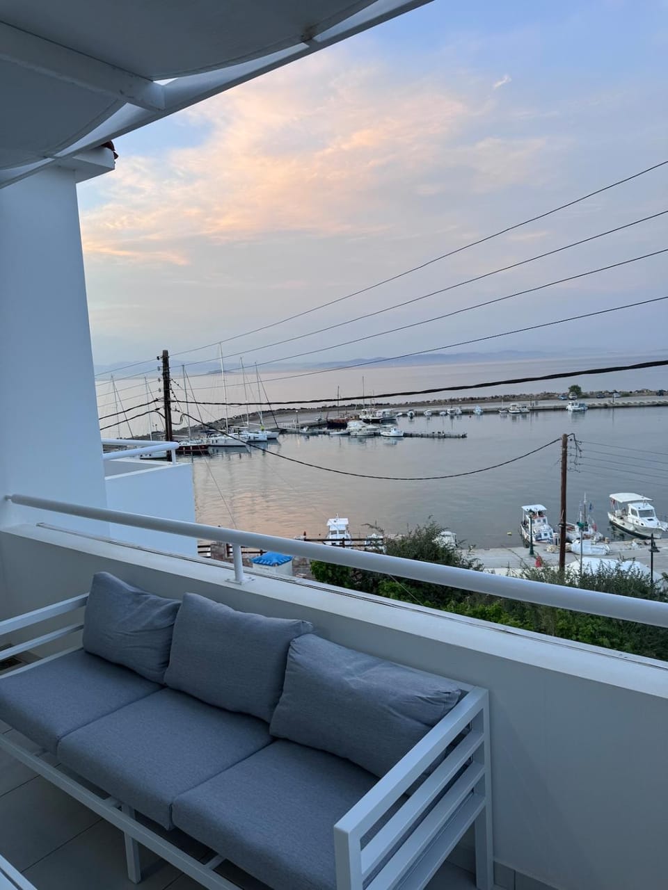 Ble Apartment in Argolis, Greece