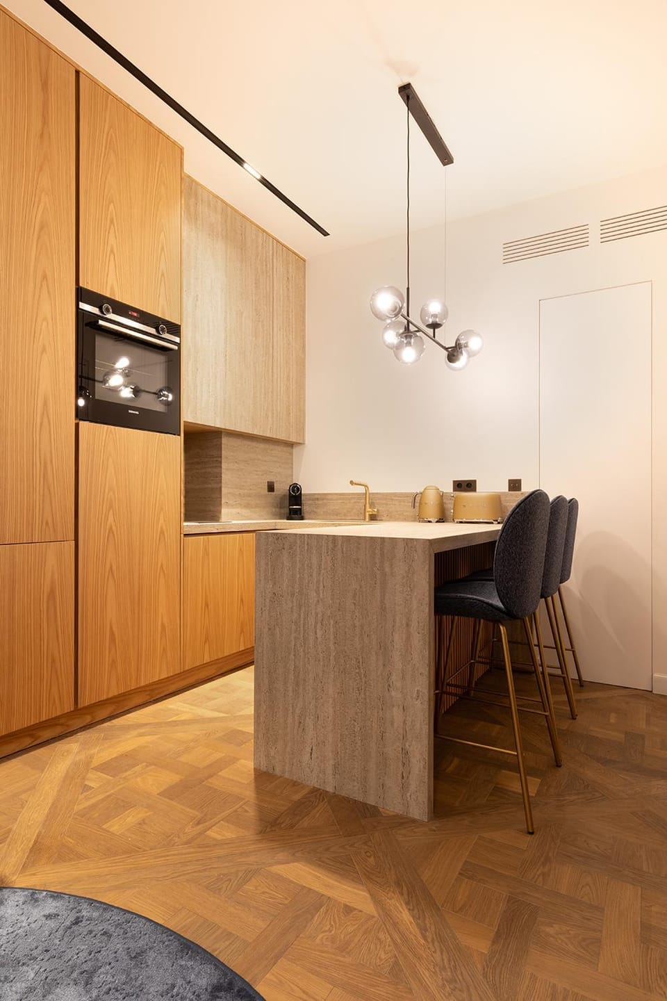 Kitchen or kitchenette, Dining area, stove