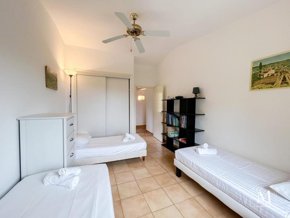 Belle demeure dans les hauteurs d'Ollioules House in French Riviera