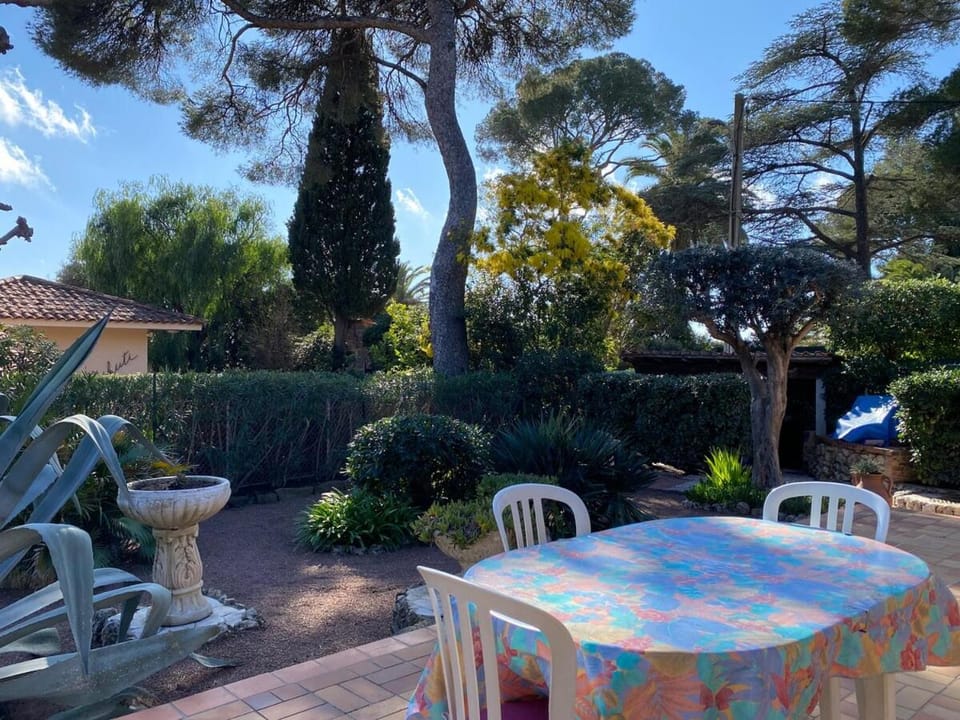 Day, BBQ facilities, Balcony/Terrace, Dining area, Garden view