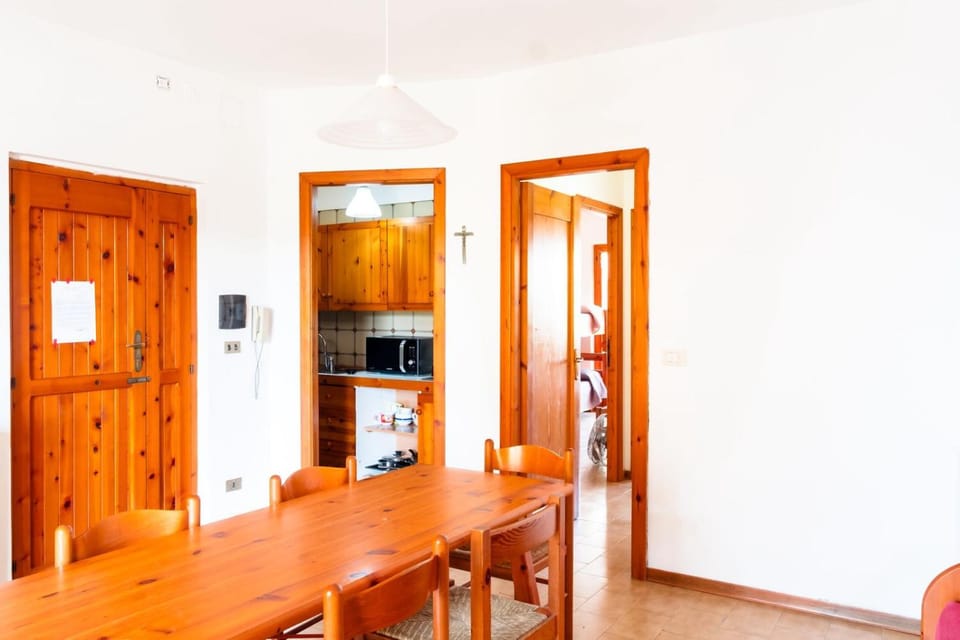 GuestHost - Alghero Comfy Flat with Residence Pool Apartment in Alghero