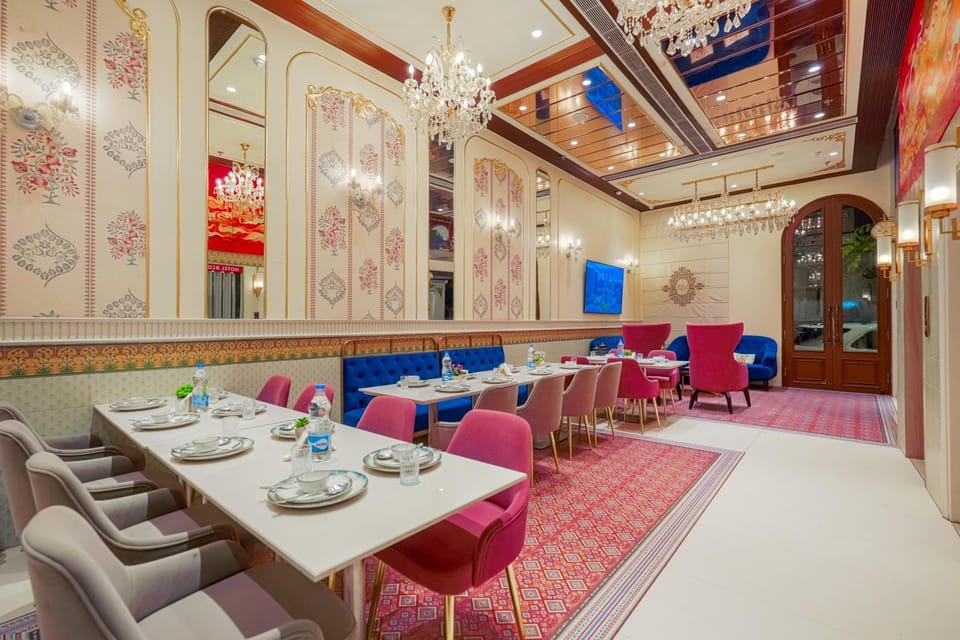 Restaurant/places to eat, Lobby or reception