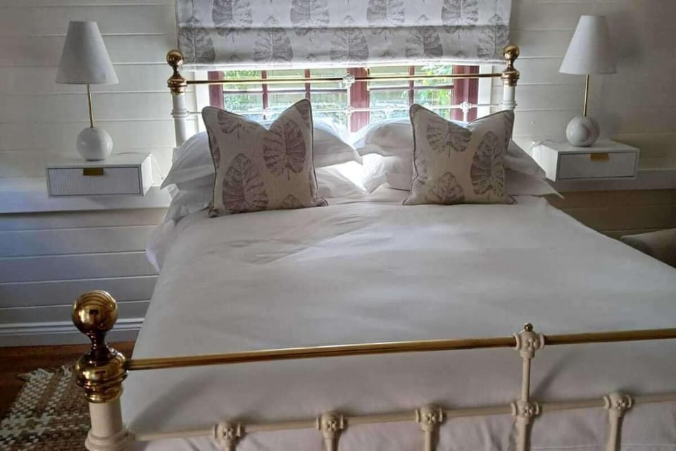 1 Bed Lodge - Southampton - Sleeps 2 - Parking House in Southampton
