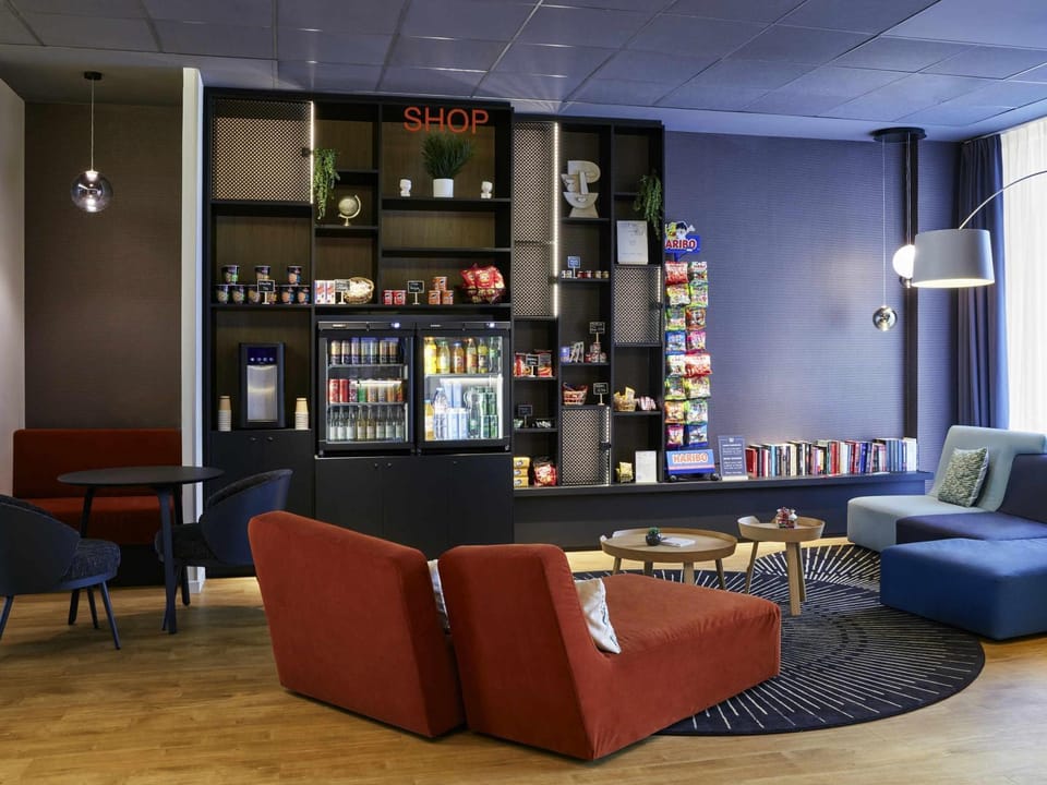 Food and drinks, Supermarket/grocery shop